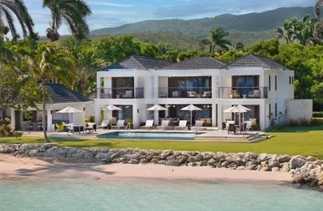 Beachfront accommodation at Half Moon in Rose Hall