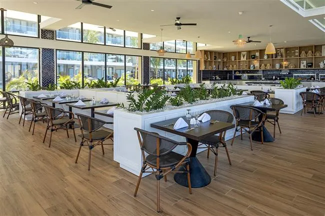 Dining area at Ocean Coral Spring